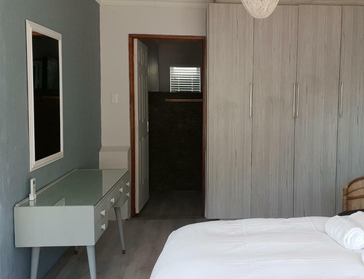 Emmaus Apartment Блумфонтейн Экстерьер фото